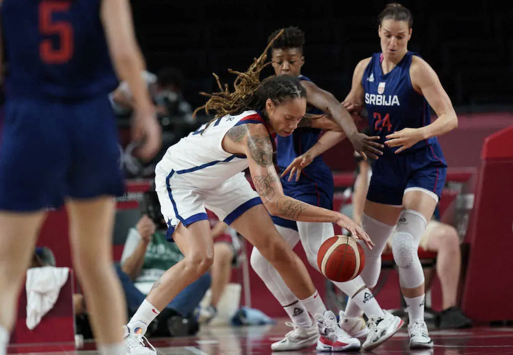 女子バスケ　米国7連覇へ盤石　セルビアを20点差圧倒で決勝へ　ダブルダブルのグライナー「全て順調」