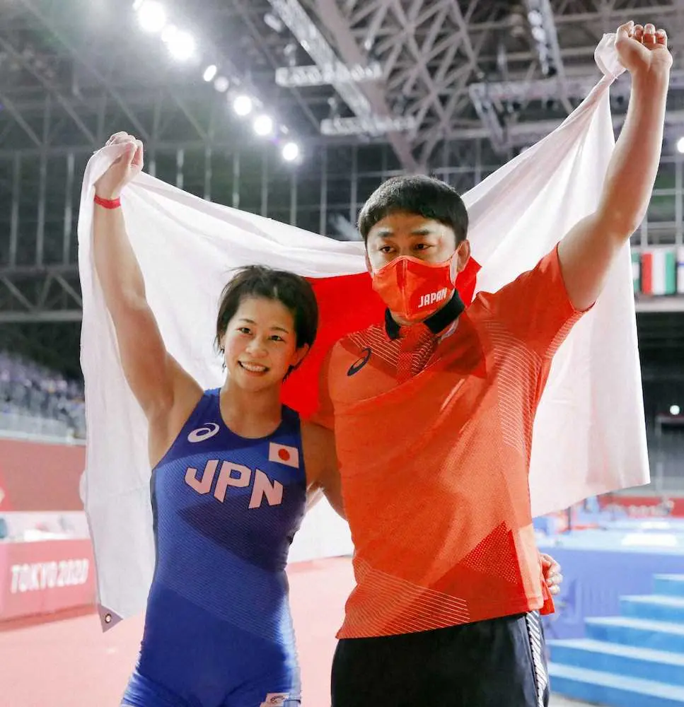 向田、志土地コーチとの愛の力結実の金メダル　五輪後と決めていた婚姻届提出「気持ちよくいける」