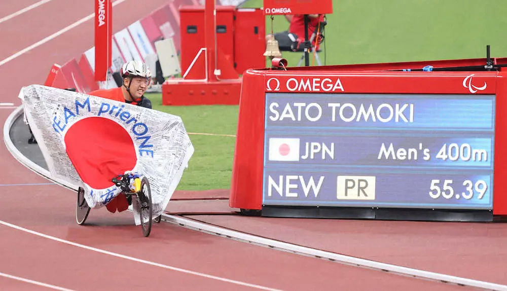 ＜男子400メートル　車いすT52＞パラリンピック新記録で金メダルの佐藤　（撮影・光山　貴大）