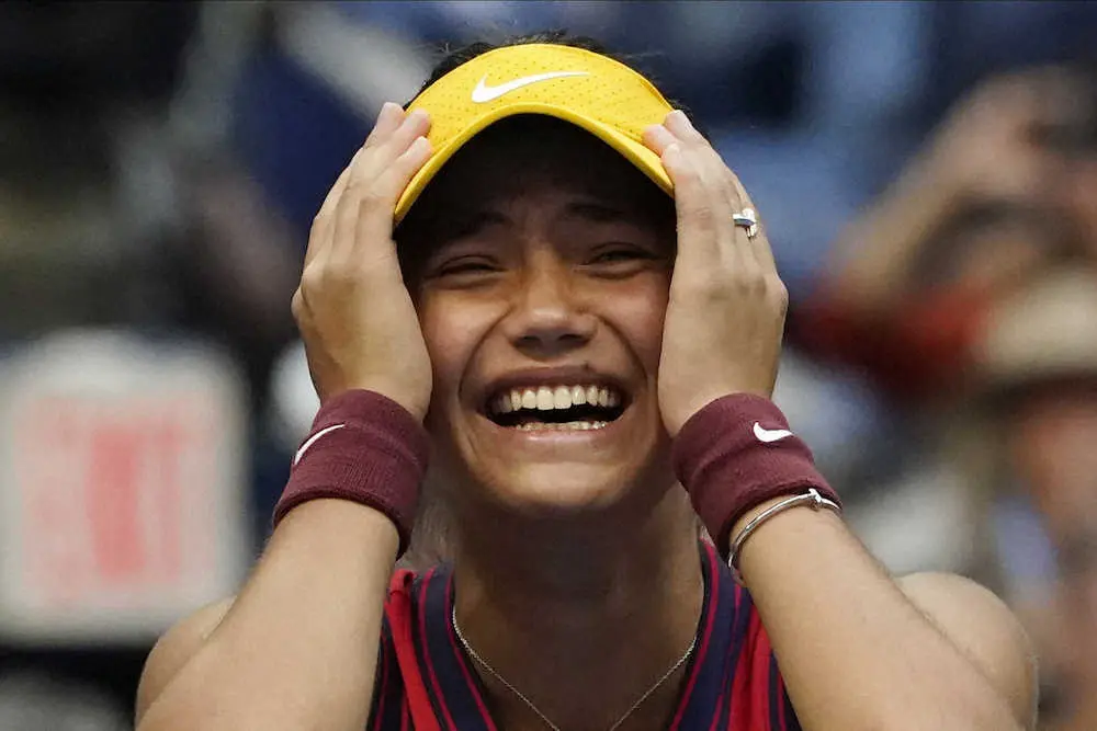 テニスの全米オープン女子で18歳のラドゥカヌが優勝　予選出場からの頂点到達は史上初