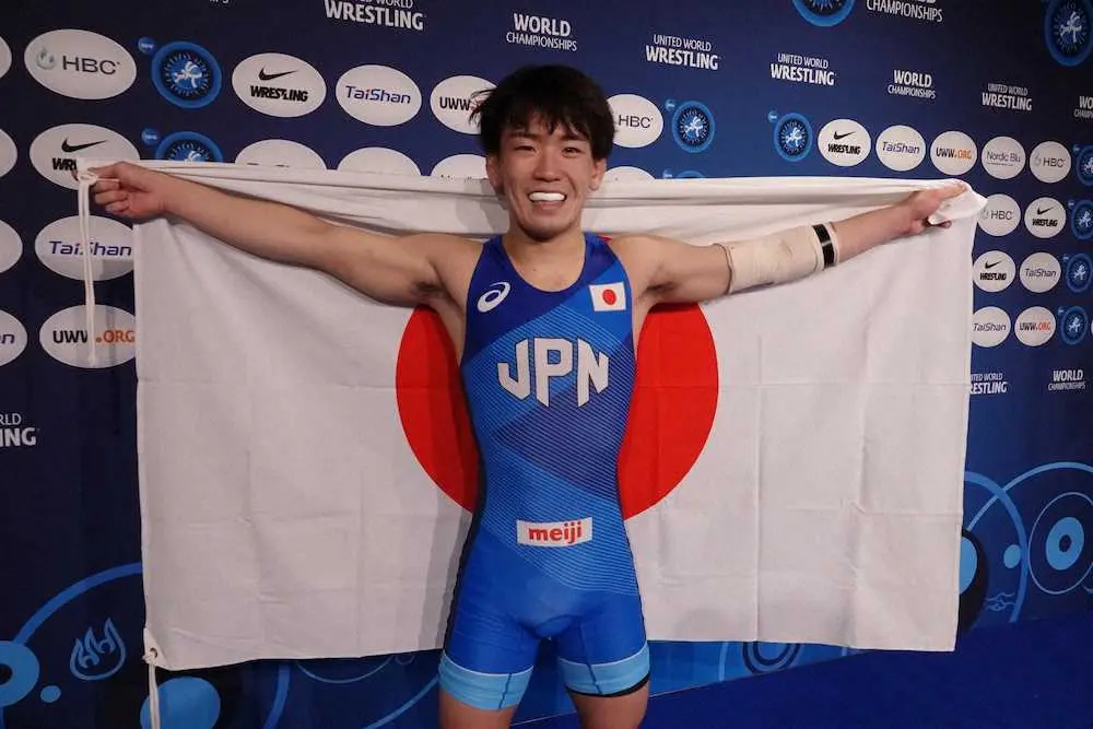 20歳の松井謙がグレコ最年少世界王者「自分が一番驚いている」　レスリング世界選手権