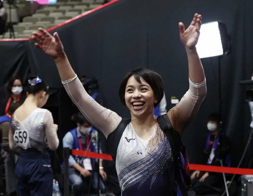 村上茉愛、床で暫定トップ「すごく楽しかった」体操・世界選手権開幕