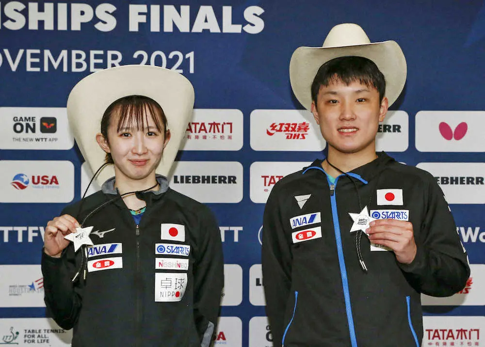 左の早田ひな、日本勢唯一ダブルス2種目メダル確定　張本と銀、伊藤美誠と銀以上