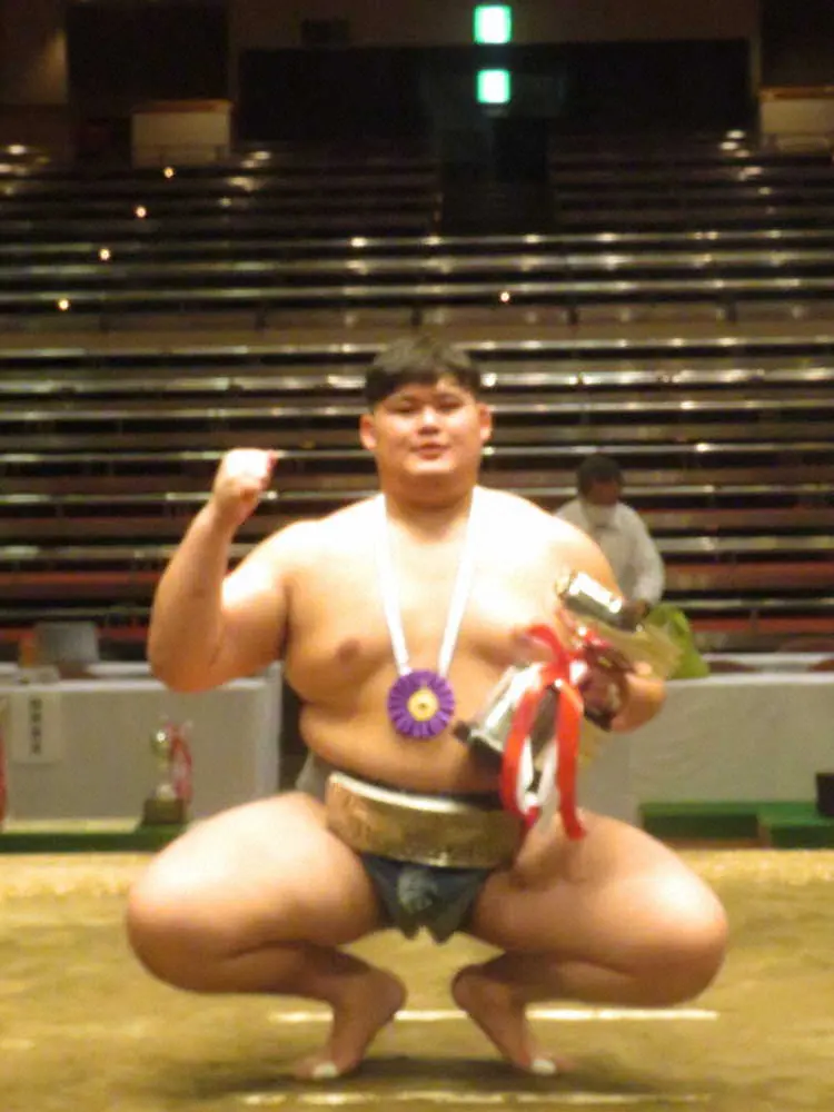 全日本相撲選手権で優勝を飾った中村泰輝