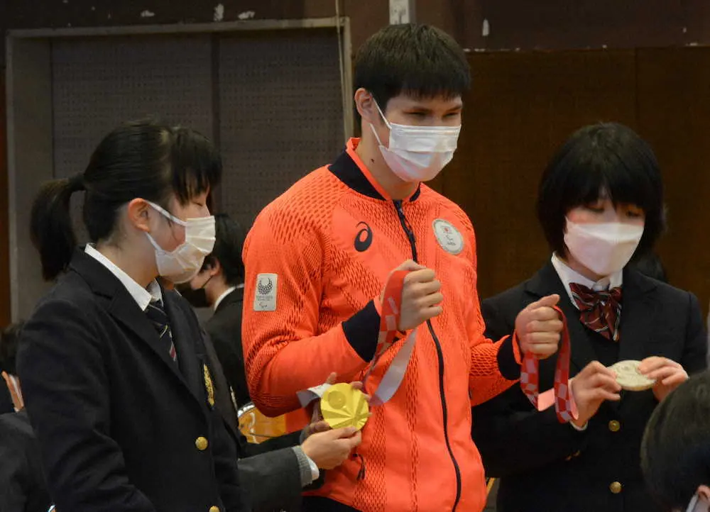 東京パラ競泳金メダルの木村敬一らが母校でパラ報告会　後輩に刺激