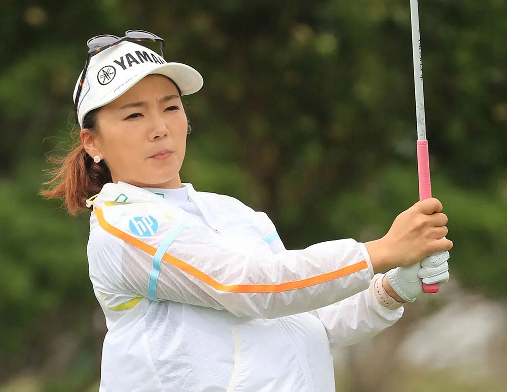 女子ゴルフの有村智恵が結婚を発表　「無事に嫁に行くことになりました」