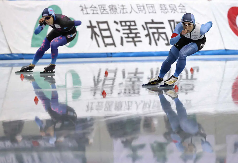 ＜北京五輪日本代表選考会　女子1500メートル＞　3位の小平（右）と優勝の高木美　（撮影・光山　貴大）
