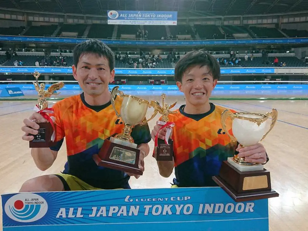インドア全日本ソフトテニス　男子、村上・長江組が初V　女子は高橋・半谷組が優勝