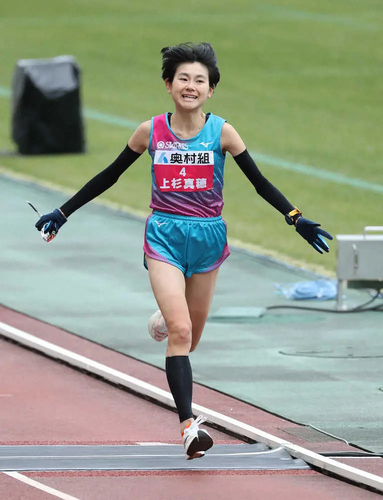 【画像・写真】【大阪国際女子マラソン】上杉真穂　積極レース、自己新で2位！「格上の選手に果敢にチャレンジした」