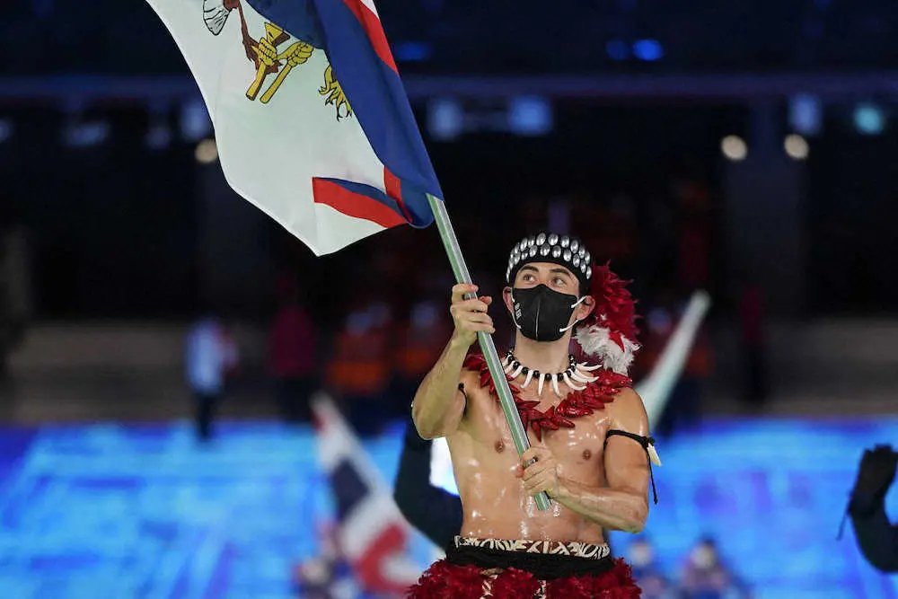 北京五輪開会式　サモアの旗手が氷点下4度も上半身裸で入場に「気合入ってる」「絶対に寒いでしょ」