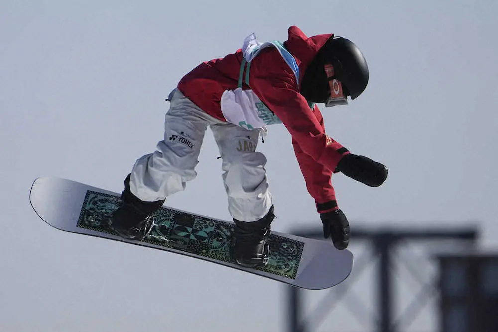 17歳の村瀬　ビックエアも日本勢トップで決勝進出　冬季女子最年少メダルへ「誰よりも格好いい滑りを」