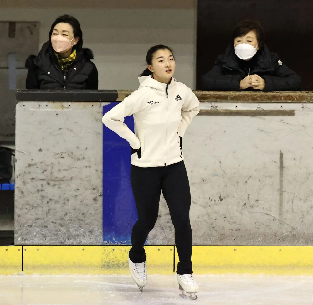 【画像・写真】坂本花織が銅メダルに号泣　自己ベスト233・13点　4歳から築きあげた中野コーチとの技の質