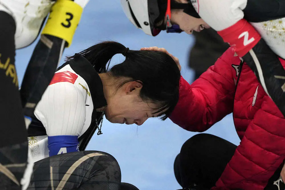 【北京五輪プレーバック】転倒した菜那の涙…寄り添った美帆「掛ける言葉が見つからなくて」