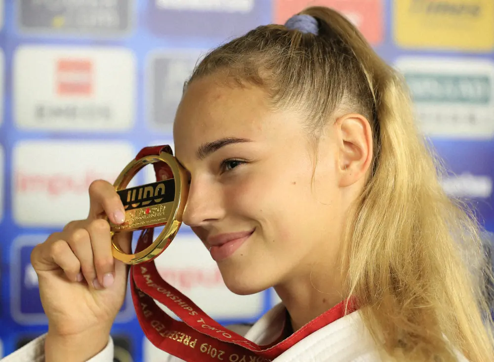 19年の世界柔道女子48キロ級で金メダルを獲得したダリア・ビロディド