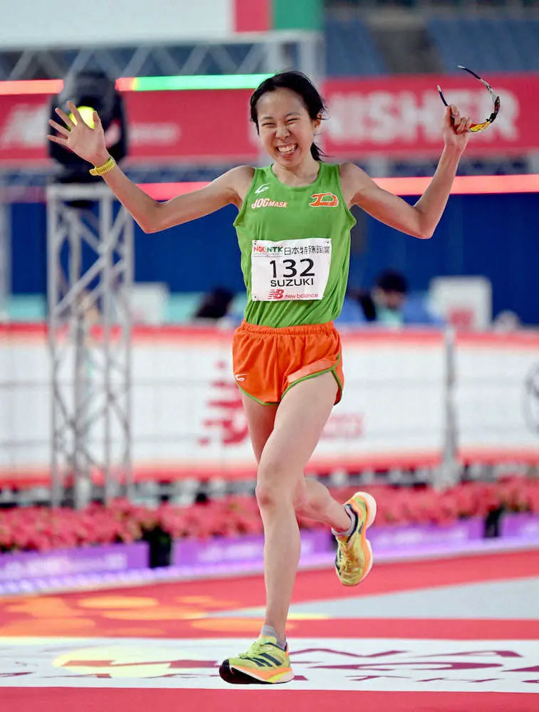 初マラソン鈴木優花が日本学生新で5位　「パリ五輪に出場してメダルを獲りたい」