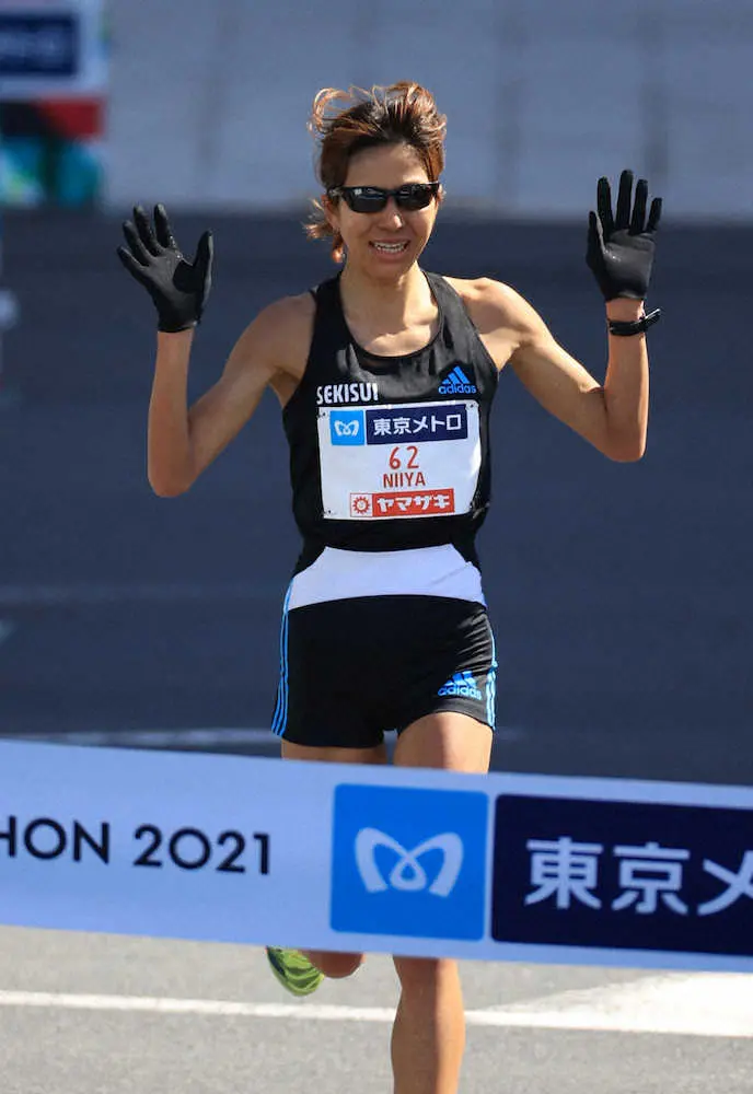 新谷仁美　世陸マラソン代表に決定　高岡氏「安藤さんより1分5秒上回っていることを評価」出場意思も確認