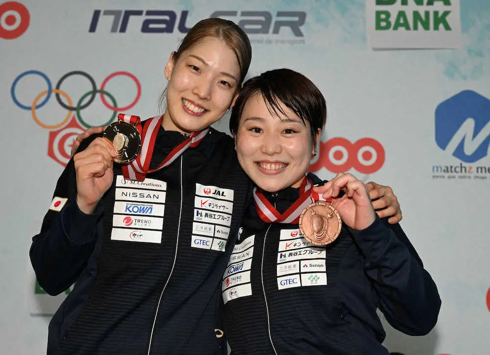 江村美咲が日本勢初のW杯優勝、小林かなえは3位　フェンシング女子サーブル