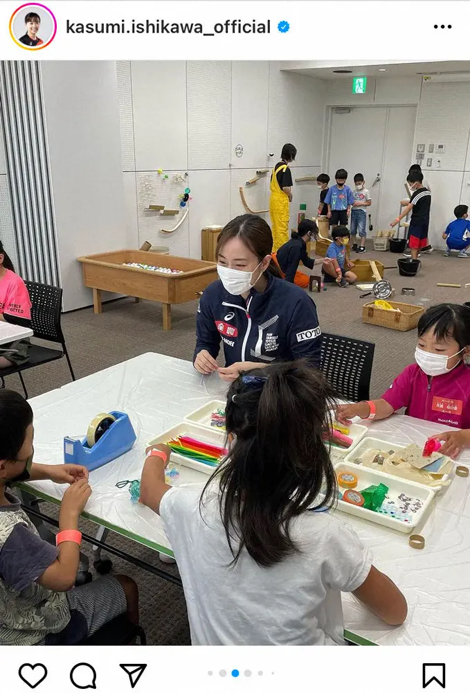 石川佳純　奈良で子供たちとアート体験、東大寺も参拝　「リアル佳純見たいぃ」「魅力的な笑顔」の声