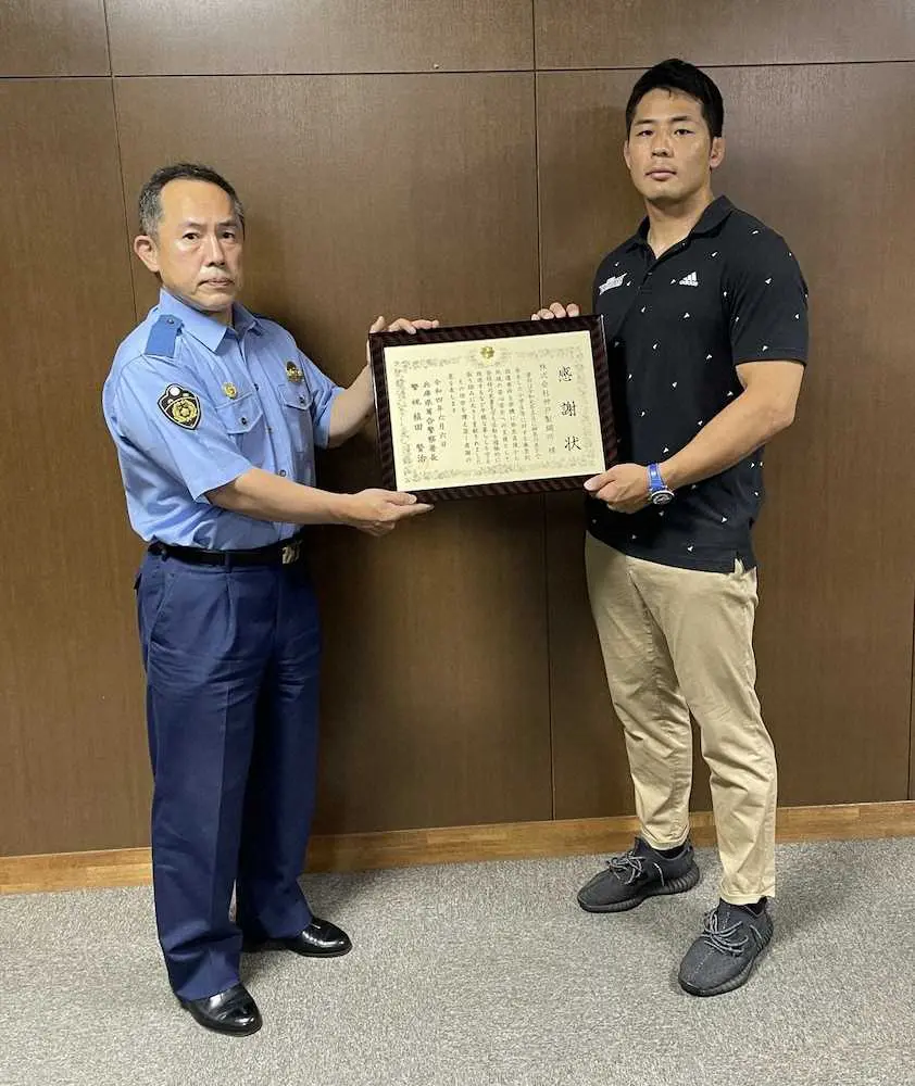 ラグビーリーグワン神戸、警察署から感謝状　橋本主将「地域の皆さんの力になれたことを実感」