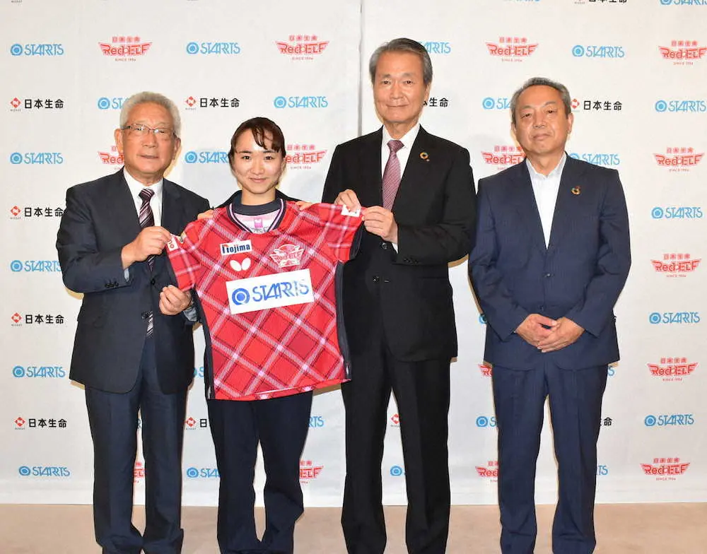 伊藤美誠　パリ五輪金獲りへTリーグ初参戦「日本人ランキングポイントが必要になる」、日本生命に加入