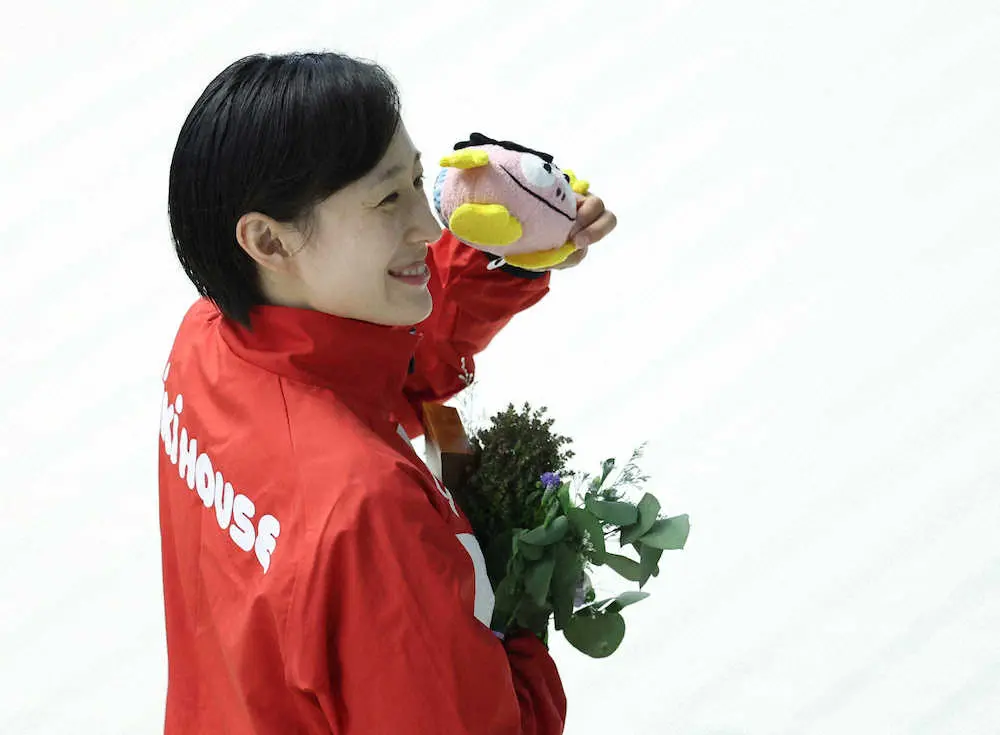 馬淵　復帰9カ月で7年ぶり日本一、女子1メートル板飛び込み　夫・瀬戸とパリ五輪「出たい」