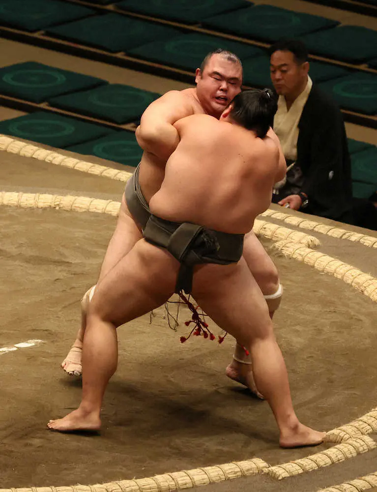 現役最年長、大相撲の三段目・翔傑が46歳初戦を白星で飾る