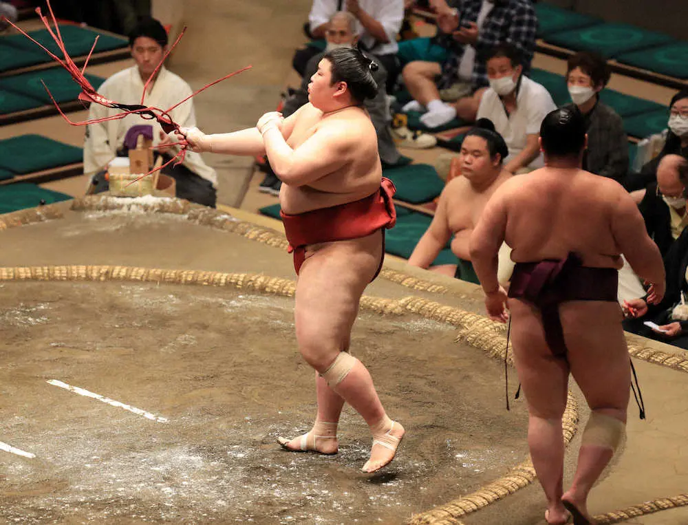 熱海富士が連敗を3で止めて勝ち越し　新入幕が懸かる千秋楽へ「相撲に集中したい」