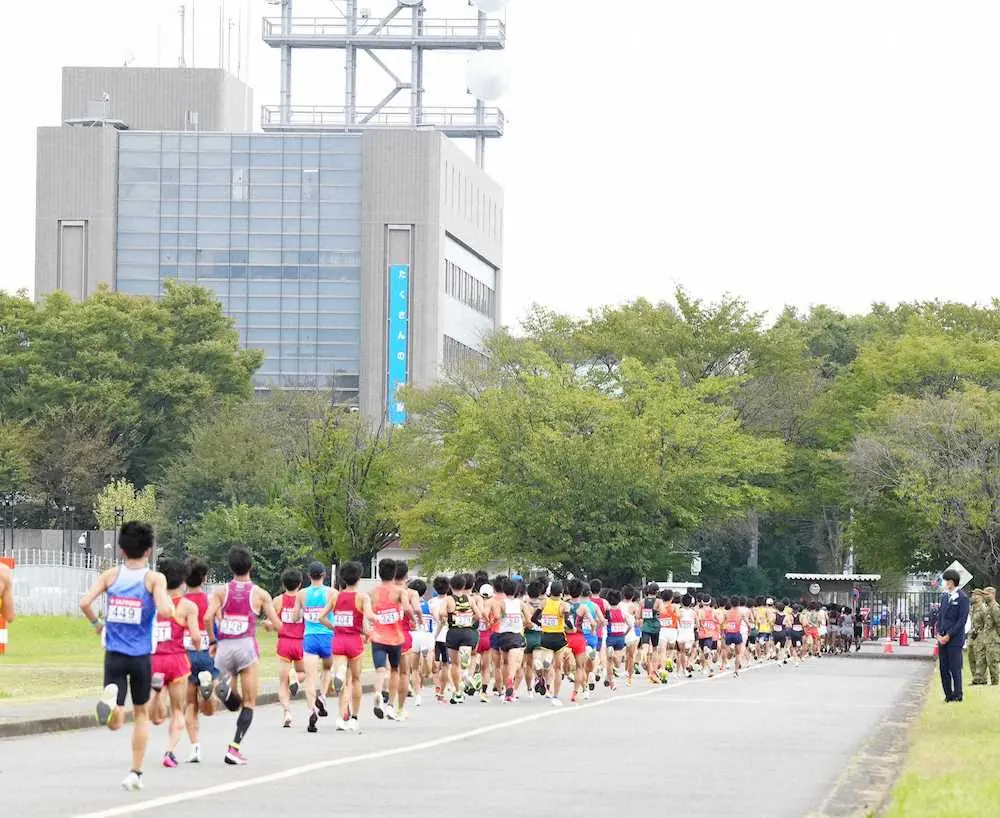 【箱根駅伝予選会】10キロ通過のトップは明大、55年ぶり出場狙う立大が3位　日体大は13位に浮上