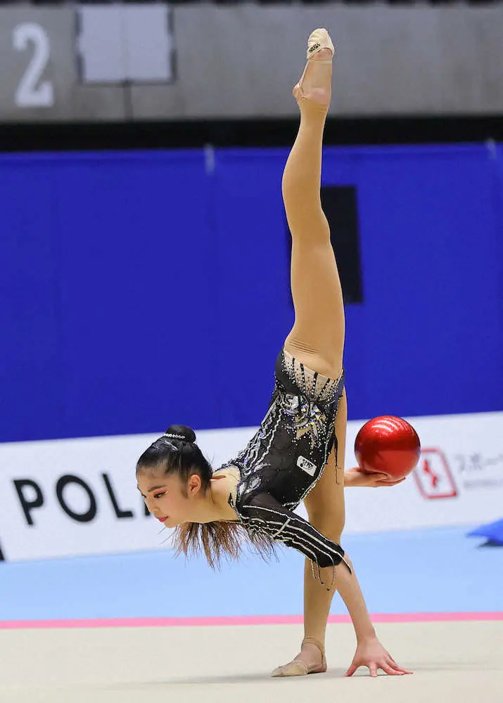 【新体操全日本選手権】17歳の鈴木菜巴は3位発進「今、自分にできる全てを出せた」