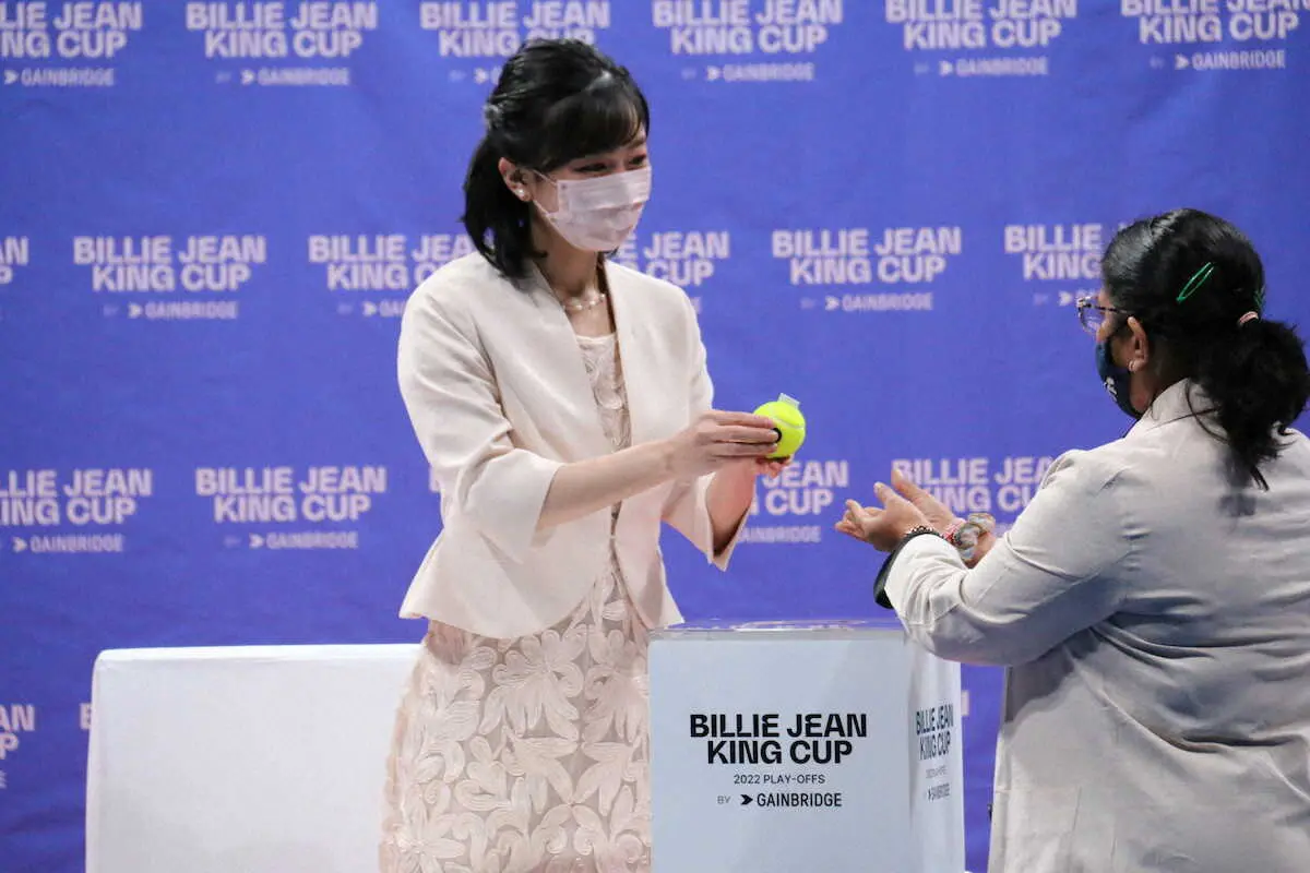 日本テニス協会名誉総裁の佳子さまが抽選式に出席　BJK杯