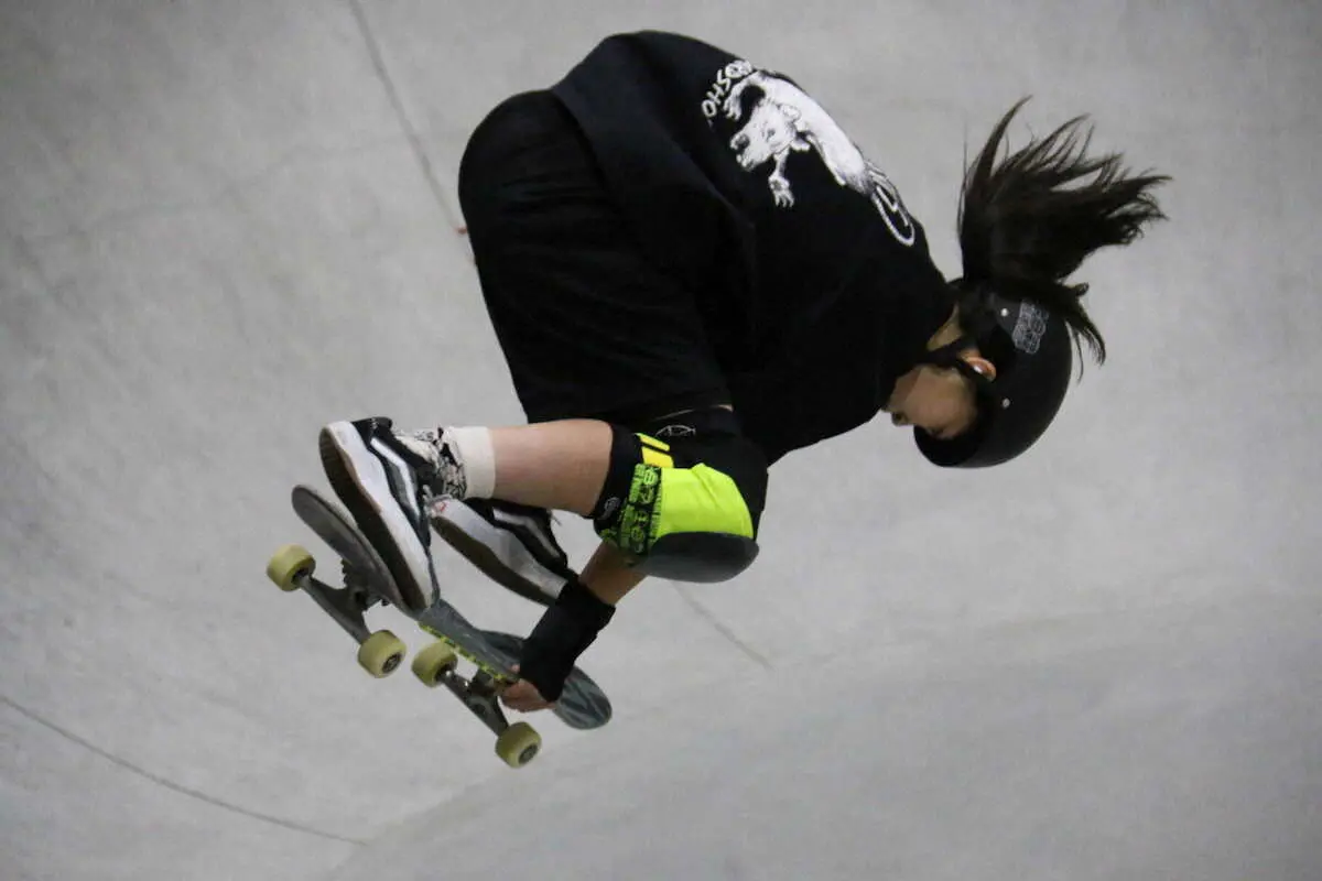 ＜スケートボードマイナビ日本選手権最終日＞パーク女子決勝で2回目の試技を行う草木ひなの