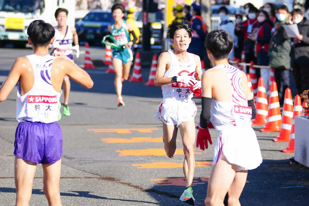 中大2位　吉居大2区制した！駒大・田沢、青学大・近藤とのデッドヒート抜け出す「凄く幸せな時間」