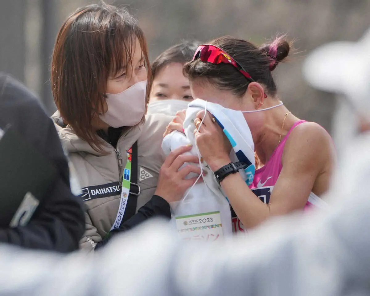 【東京マラソン】松田瑞生「悔しい」連呼　日本人トップも号泣、目標の日本記録に届かず
