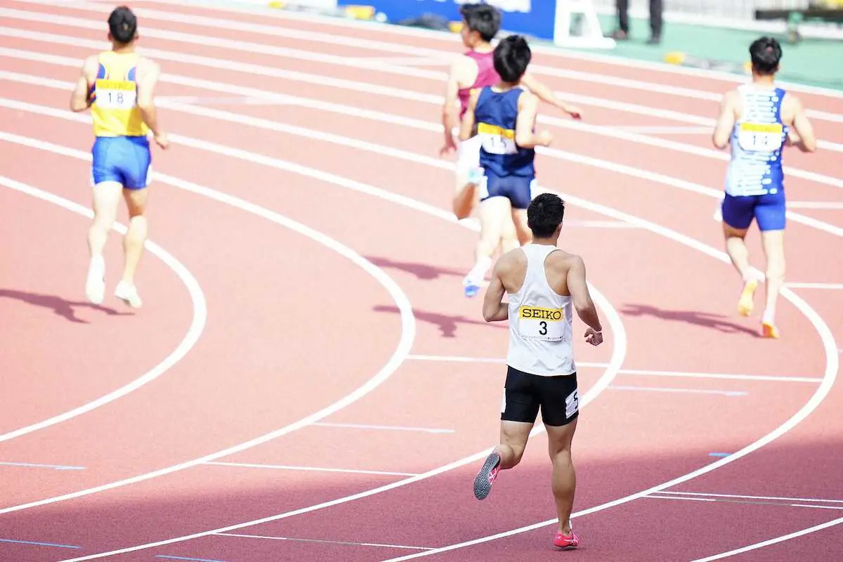 ＜セイコーゴールデングランプリ陸上2023横浜＞男子100メートル予選2組。最下位でゴールの桐生（撮影・河野　光希）
