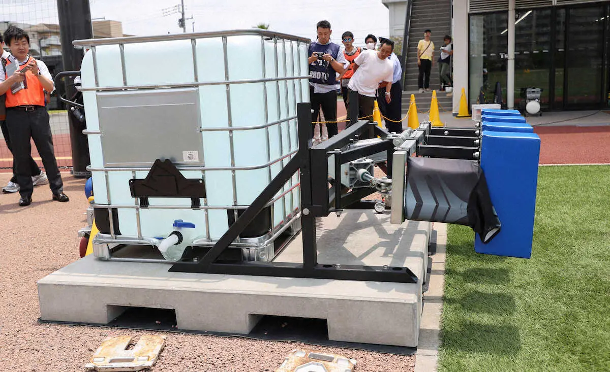ラグビー日本代表が新スクラムマシン公開　総重量は2・8トン、空気圧で負荷