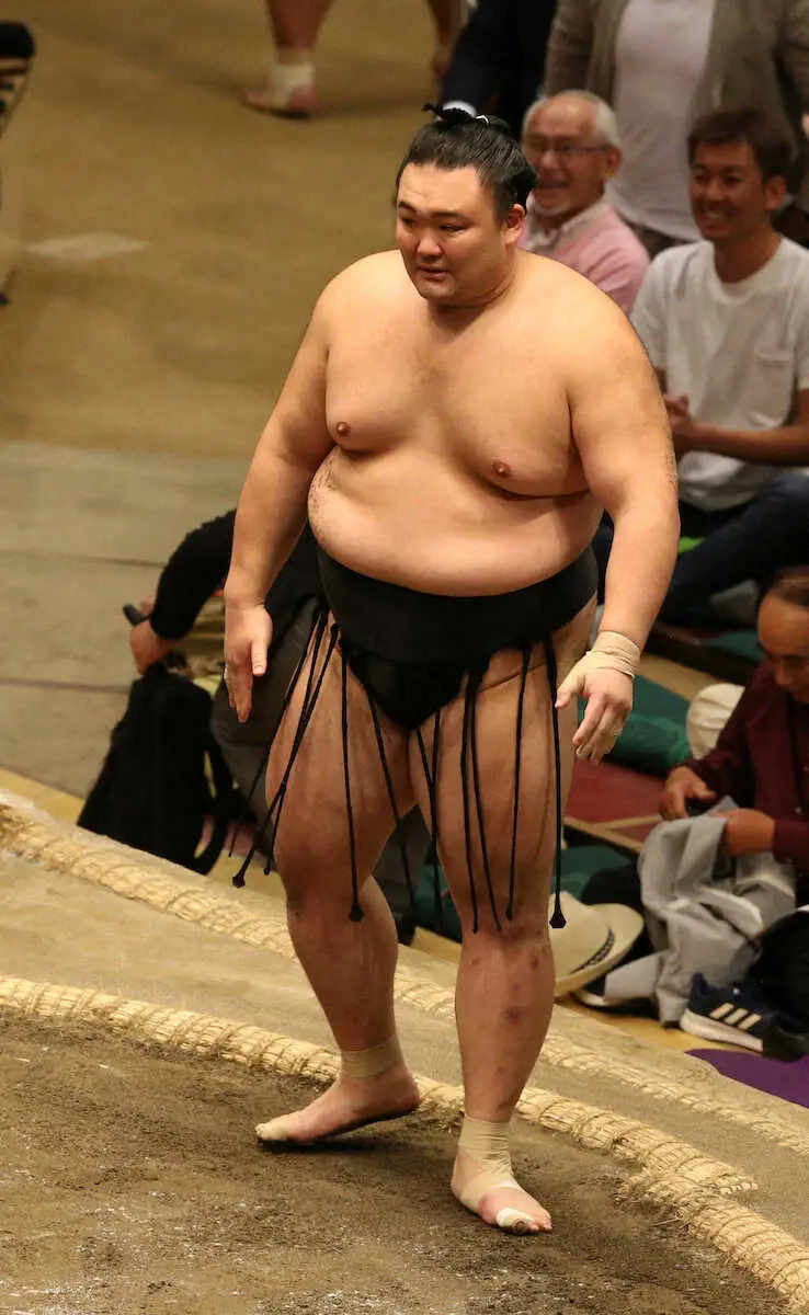 朝乃山　左上腕二頭筋部分断裂で夏巡業を休場　地元・富山開催の25日までには復帰か