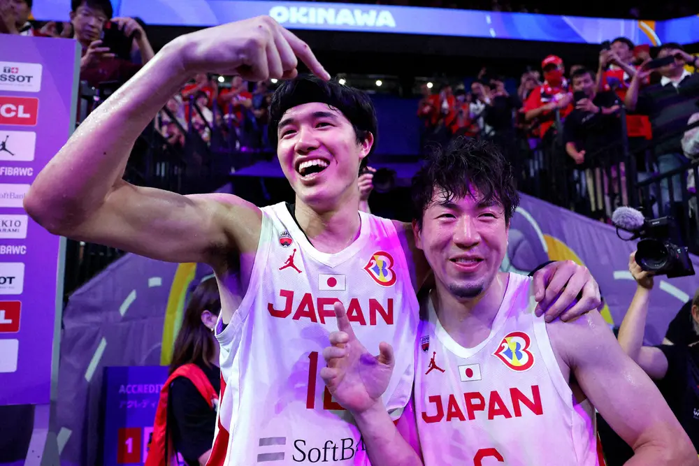 【バスケW杯】日本が大逆転勝利でパリ五輪へ王手　第4Qに15点差逆転　チーム最年長の比江島が救った！