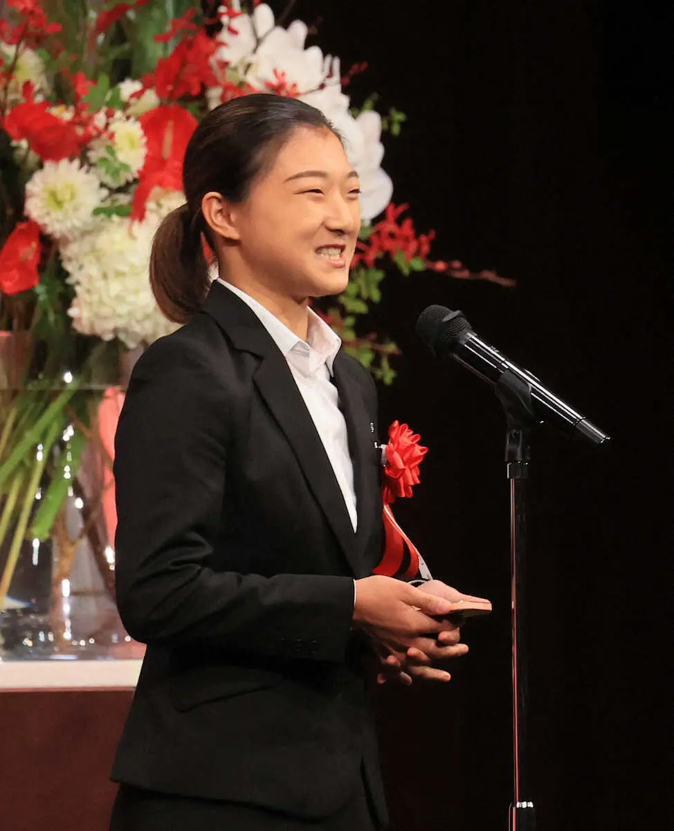 坂本花織「ずっと戦闘モード。成績悪かろうとやる気は満々」上月スポーツ賞表彰式