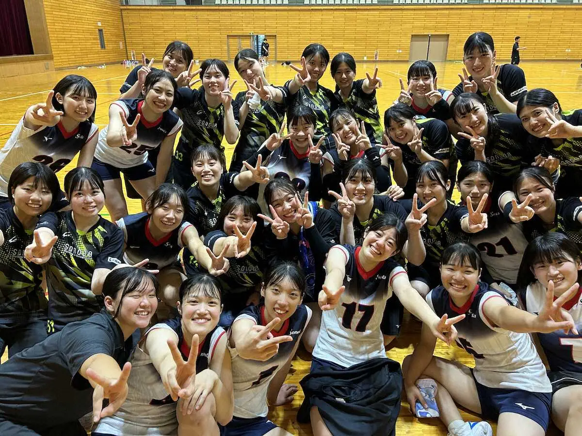 男子は春季覇者の近大、女子は神戸親和大、園田学園女子大などが勝つ　関西大学バレーボール秋季リーグ
