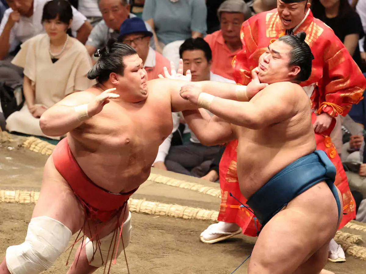 阿武咲4連勝　強烈なぶちかましで湘南乃海を2秒で料理「今場所一番速い相撲でしたね」