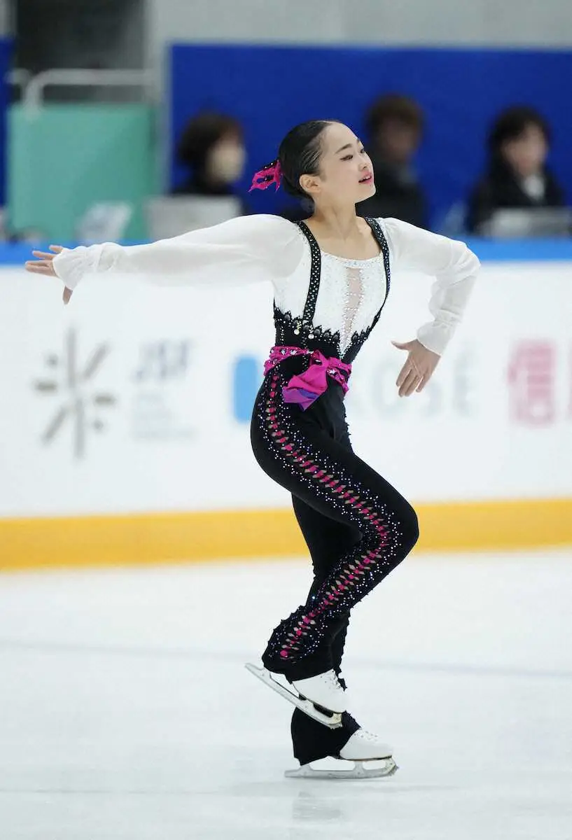島田麻央はSPの自己ベスト73・78点で首位発進　フィギュアスケートジュニアGP日本大会