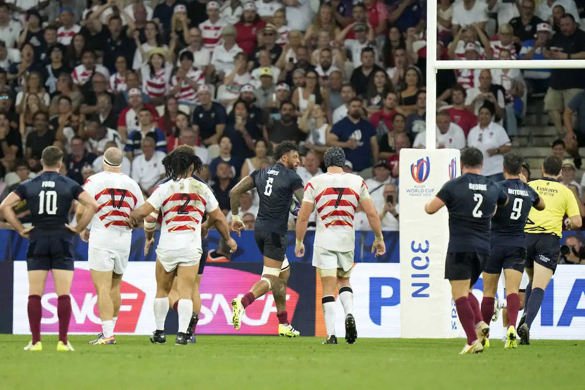 【ラグビーW杯】日本の動き一瞬止まった…イングランドが“ヘディング”からのトライにネットも「え？！」