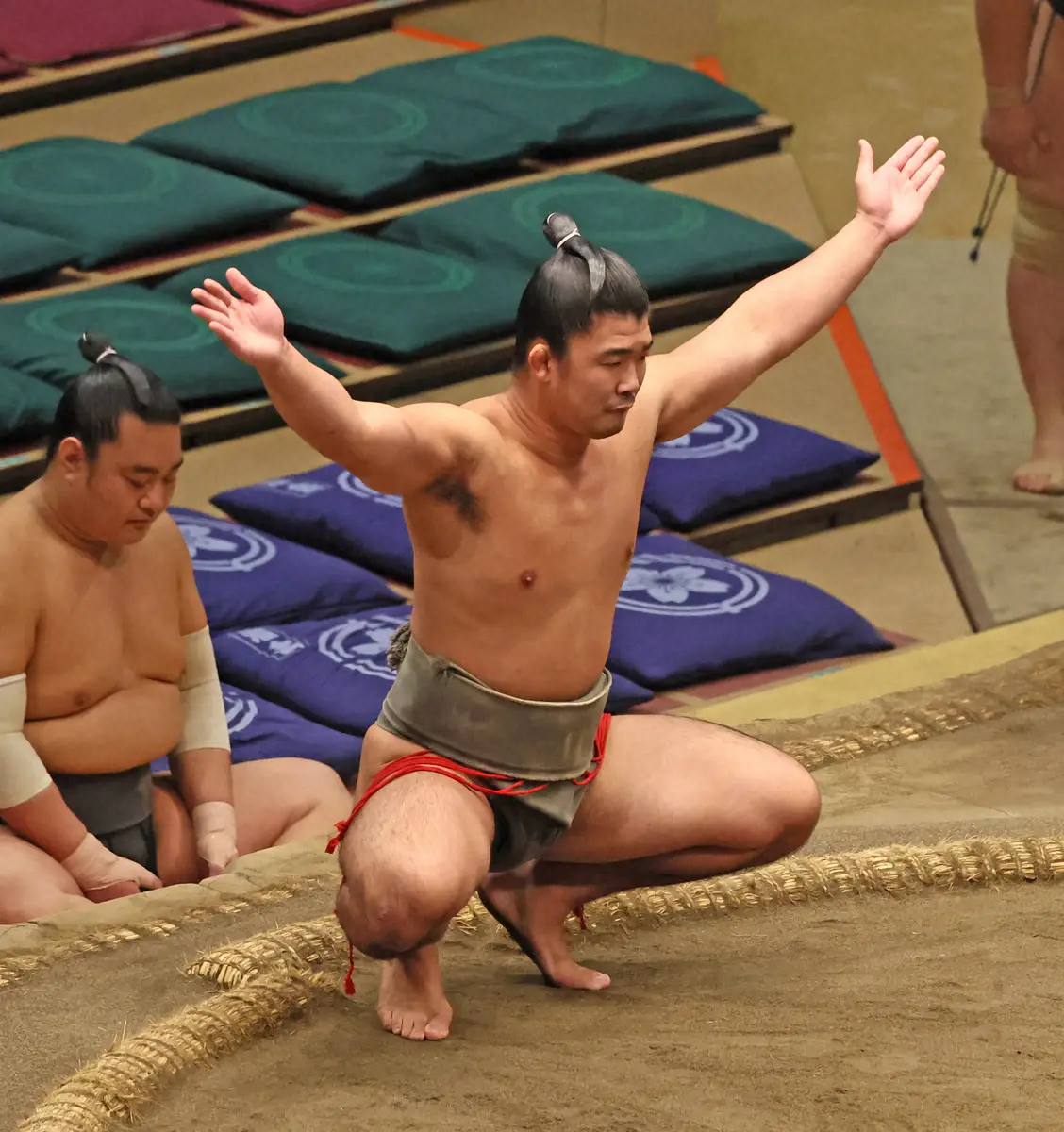 三段目・欧山田“レスリング技”で勝ち越し「自分は相撲の道で」大学の先輩・乙黒拓斗から刺激