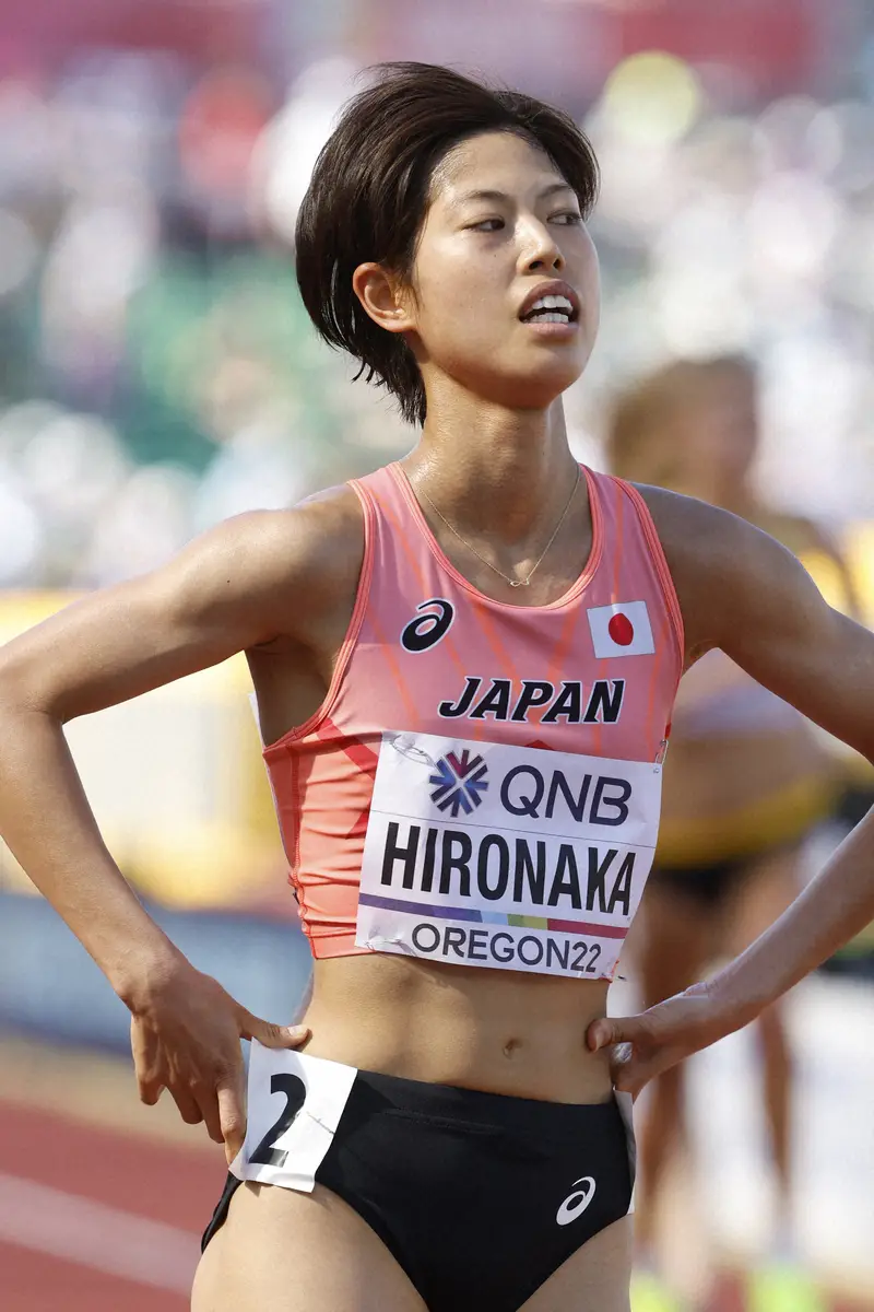 【アジア大会】広中璃梨佳　女子5000メートルで「凄く悔しい」銀メダル　直線でかわされ…表彰台で涙