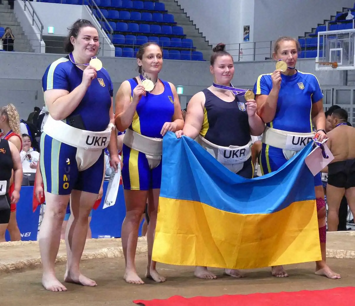 【世界相撲】ウクライナ勢が大活躍！個人7階級と女子団体で金メダル　獅司と安青錦も応援に駆けつけた