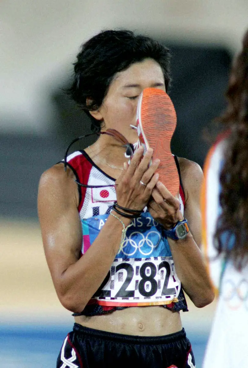 アテネ五輪の女子マラソンで金メダルを獲得した野口みずきさん