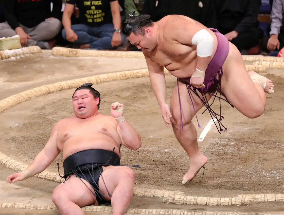 【画像・写真】霧島、2度目V王手！熱海富士との2敗対決に貫禄勝ち　単独トップで千秋楽へ　初の年間最多勝確定