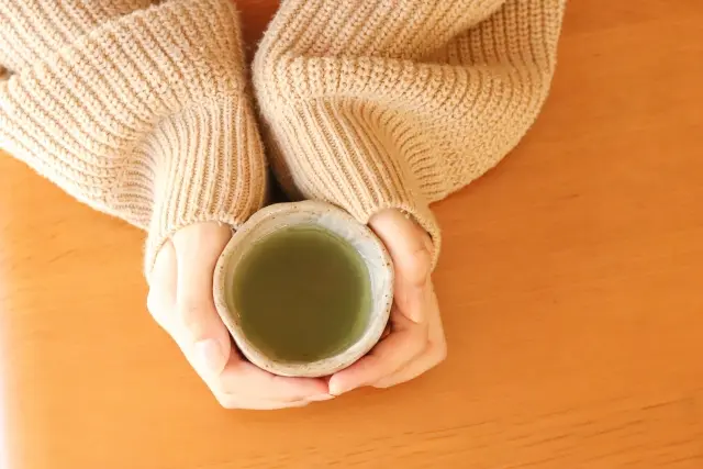 「ストレス対策には緑茶を」、管理栄養士の9割が勧めるワケとは