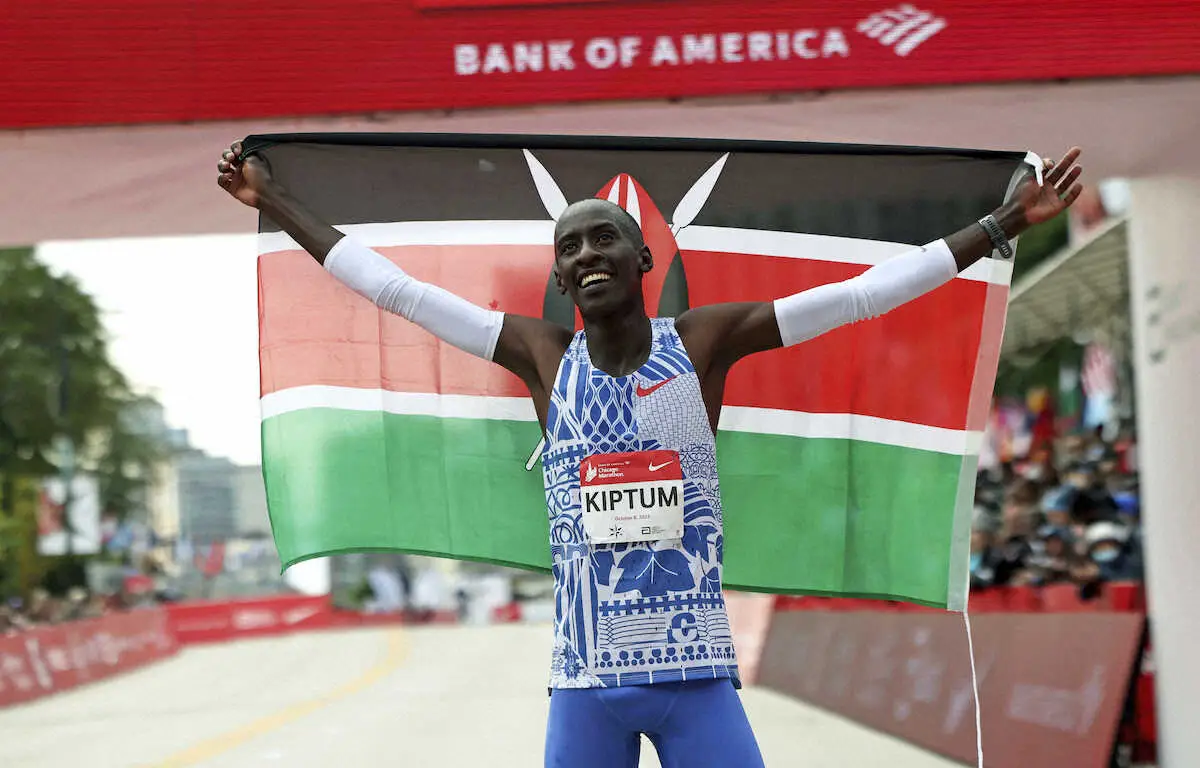 マラソン世界記録保持者　ケニアのキプタムさんが事故死　24歳　人類初2時間切り期待も…