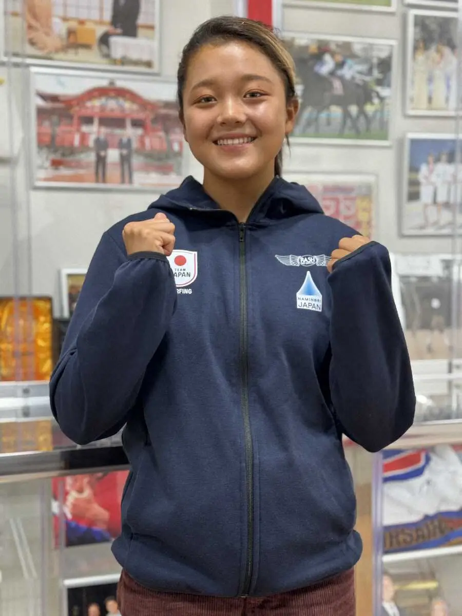 【サーフィン】16歳・池田美来　24年の目標は「QSと世界ジュニアで優勝」スポニチ東京本社を訪問